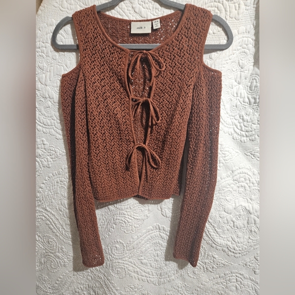 Dollskill Tie up Top - Picture 1 of 3